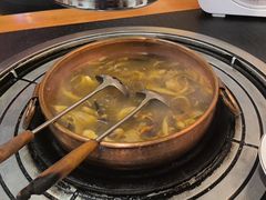 -阿山卓·野生菌火锅·纳西火塘烤肉