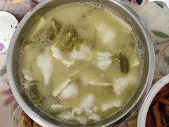 -九锅一堂酸菜鱼(学府凯德店)