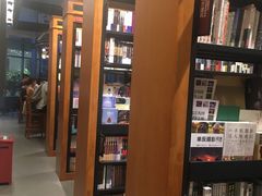 -西西弗书店&矢量咖啡(凯德晶萃广场店)