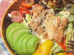 烤鸡肉牛油果沙拉-SUPER BOWL超级碗(崂山丽达店)