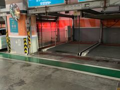 -苏宁广场-停车场