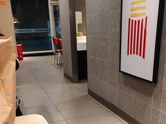 -麦当劳(轻轨曹杨路店)