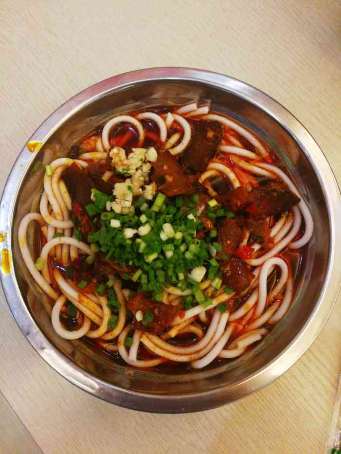 苏记回民粉面(中心路店)-"这边的回民米粉可谓还可以,然后红油的话放.