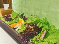 蔬菜拼盘-本家韩国烤肉(青岛万象城店)