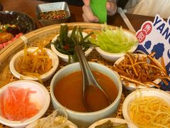 -包整·丝娃娃(甲秀楼景观店)