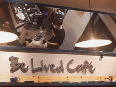 帅气的咖啡师-Be Lived Cafe比例咖啡(摩天轮店)