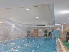 -小蓝鲸游泳培训基地(石景山店)