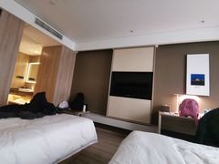 -杭州西湖湖滨银泰亚朵酒店