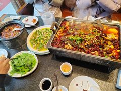 -万重锦·人文川菜馆(骡马市店)