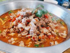 -兔行天下-鸿鹤鲜锅兔(中海国际店)