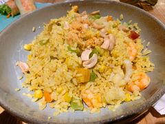 大叻经典菠萝海鲜炒饭-米纸越南小馆(金鹰世界店)