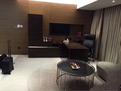 iphone_upload_pic-上海滴水湖皇冠假日酒店