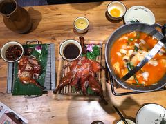 -老滇山寨•云南特色菜•地方菜•民族风情歌舞表演(金碧店)