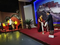 -金石蜡像馆
