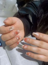 -UGIRL有个美甲