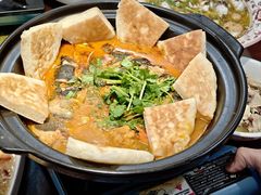 鱼头泡饼-八张桌子(老店)