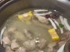 -喃喃椰·糟粕醋·椰子鸡火锅(七堡花园店)