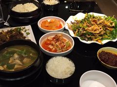 -英子补身汤(海兰路店)