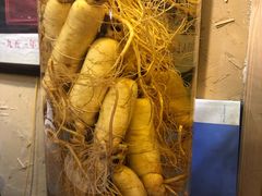 -闯关东东北农家菜(崂山石老人店)