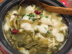 -周鱼小馆石锅酸菜鱼(活力汇店)