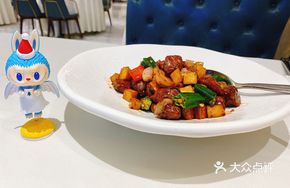 Scallion Stir-fried Snowflake Beef Cubes
