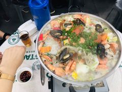 招牌海鲜骨煲-凤城康记饭店