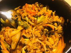 -军硕烤肉·部队火锅(二七万达店)