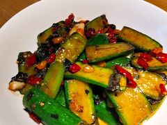 紫苏煎小黄瓜-费大厨辣椒炒肉(万家丽一店)