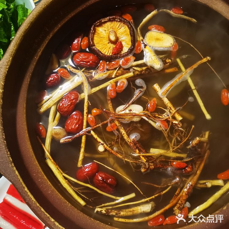 🔥广州探店|老火探炉鸡煲，清补凉锅底快黎试下几鲜⁉️