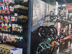 -迪卡侬(西三旗店)