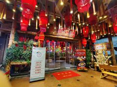 -老滇山寨•云南特色菜•地方菜•民族风情歌舞表演(金碧店)