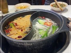 -钢管厂五区小郡肝串串香(蜀都万达店)