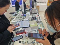 -美式眼镜·授权蔡司.依视路.尼康.豪雅.明月(南翔印象城店)