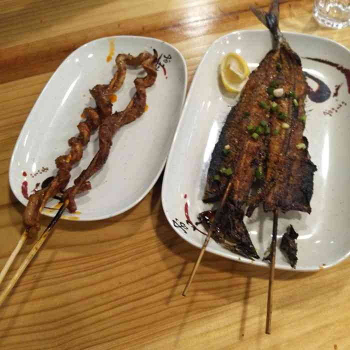 小猪烧烤(石岩罗租店)-"上菜速度挺快的,环境干净卫生,老板人很好.