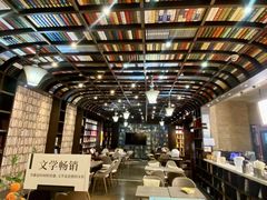 -钟书阁(松江泰晤士小镇店)