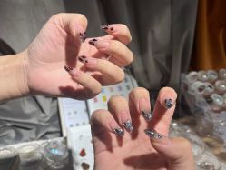 -UGIRL有个美甲