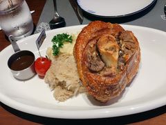 自酿啤酒脆皮烤猪肘-Ambra Haus琥珀屋精酿餐厅(宝山店)