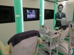 -黑奥秘脱发白发中心