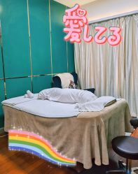-Mamom club 慢会所(爱丁堡店)