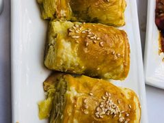 碳烧蜜汁叉烧酥-广州酒家(文昌总店)