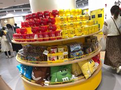 -m豆巧克力世界(上海世茂广场店)