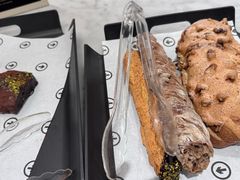 -HOT CRUSH趁热集合·现烤面包(上海环球港店)