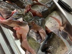 炖清江鱼-屯老二农家铁锅炖·行业领军者(梅江店)