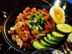 温泉蛋卤肉饭-Let's Taipei 非常烘焙(太古里店)