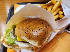 -牛约堡·手作牛肉汉堡(长宁店)
