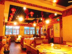 大堂-靠山屯东北农家菜(八龙桥雅苑店)