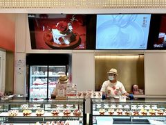 -花花卷卷·鲜食蛋糕(静安久光百货店)
