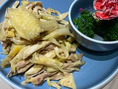 盐焗手撕鸡-尚一汤·粤菜海鲜(环球港店)