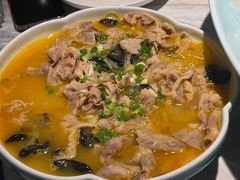 秘制酸汤肥牛-鹿港小镇(霄云店)