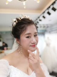 -雪莉美妆婚纱馆